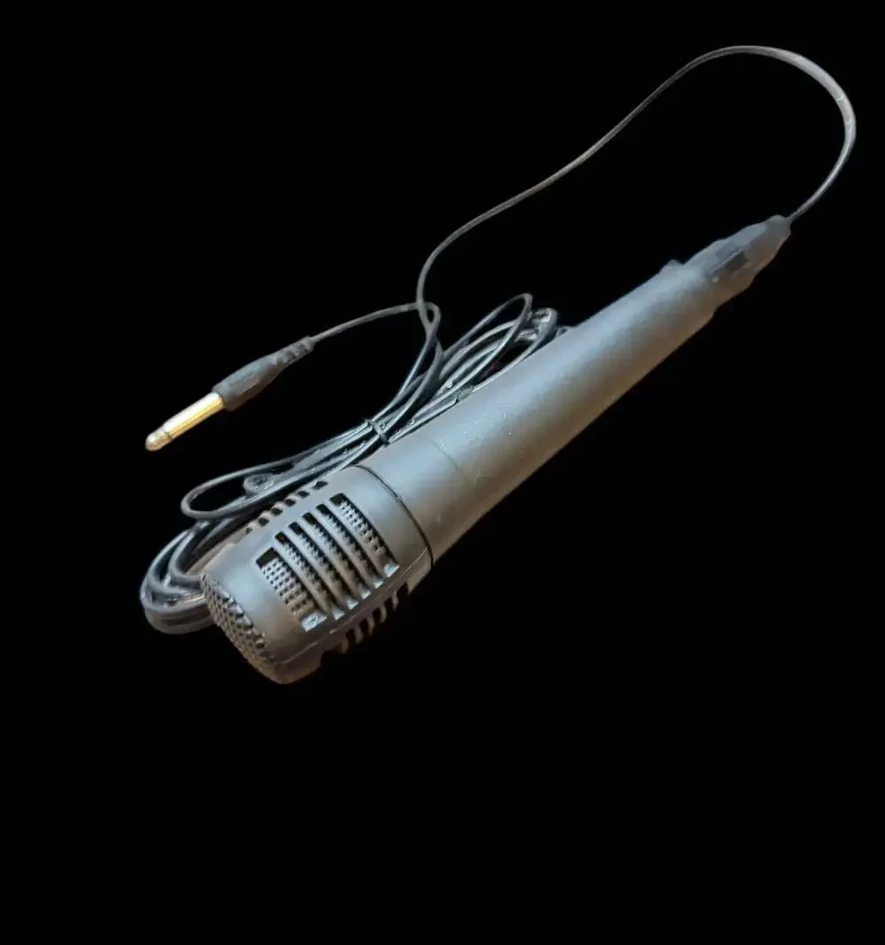 Professional Wired Dynamic Microphone with On/Off Switch